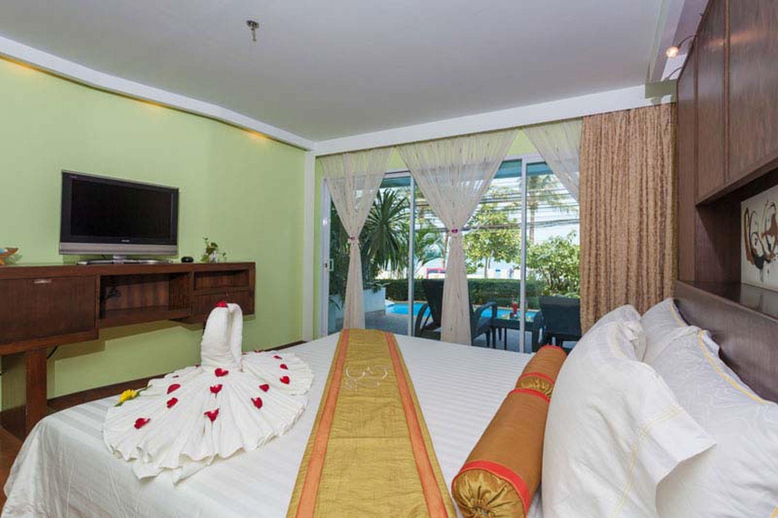 Homm Bliss Southbeach Patong Экстерьер фото