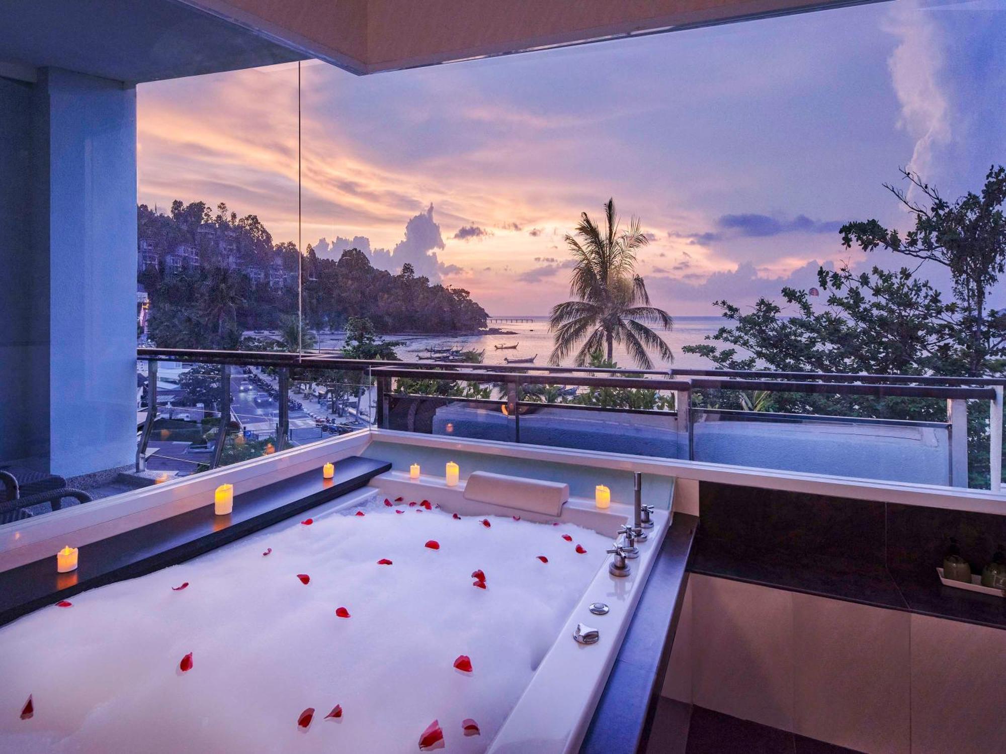 Homm Bliss Southbeach Patong Экстерьер фото