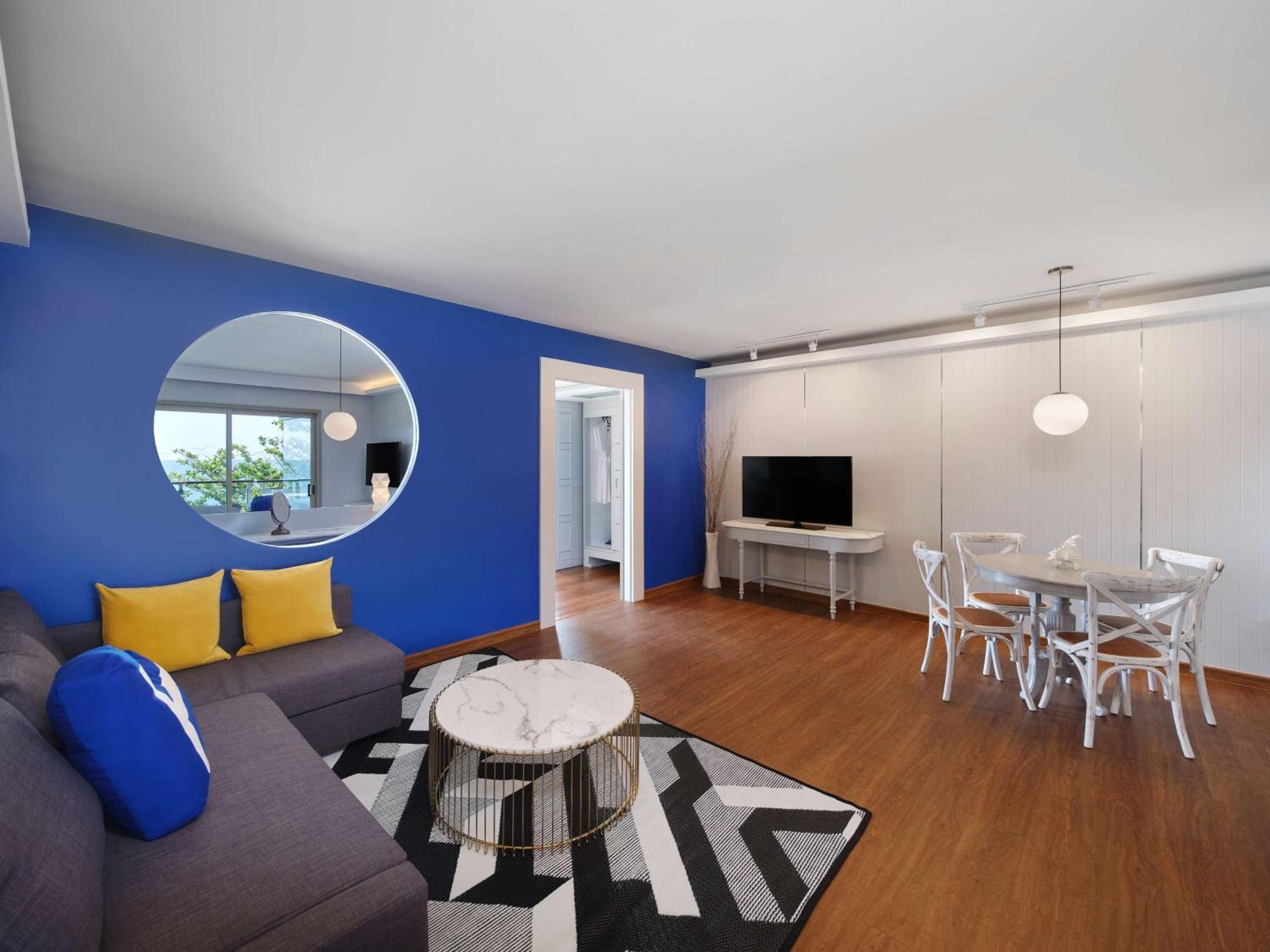 Homm Bliss Southbeach Patong Экстерьер фото