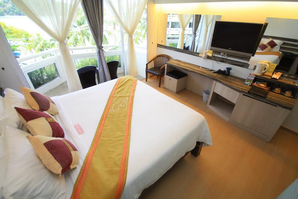 Homm Bliss Southbeach Patong Экстерьер фото