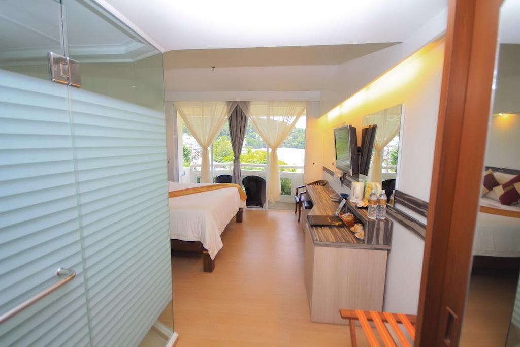 Homm Bliss Southbeach Patong Экстерьер фото